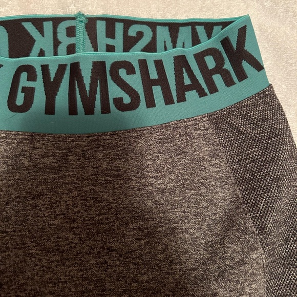 *SOLD* Gymshark Flex Shorts - Picture 2 of 4